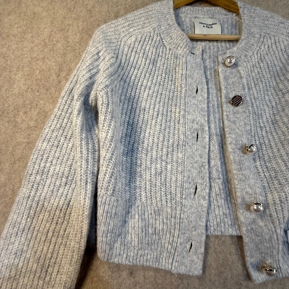 Abercrombie & Fitch Light Blue Ribbed Cropped Cardigan Pearl Button Sweater XXS - Picture 4 of 6